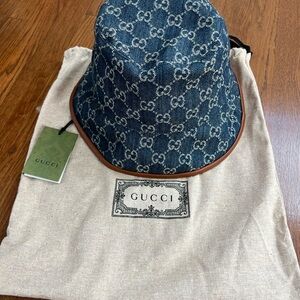AUTH BNWT Gucci Navy Monogram Bucket Hat